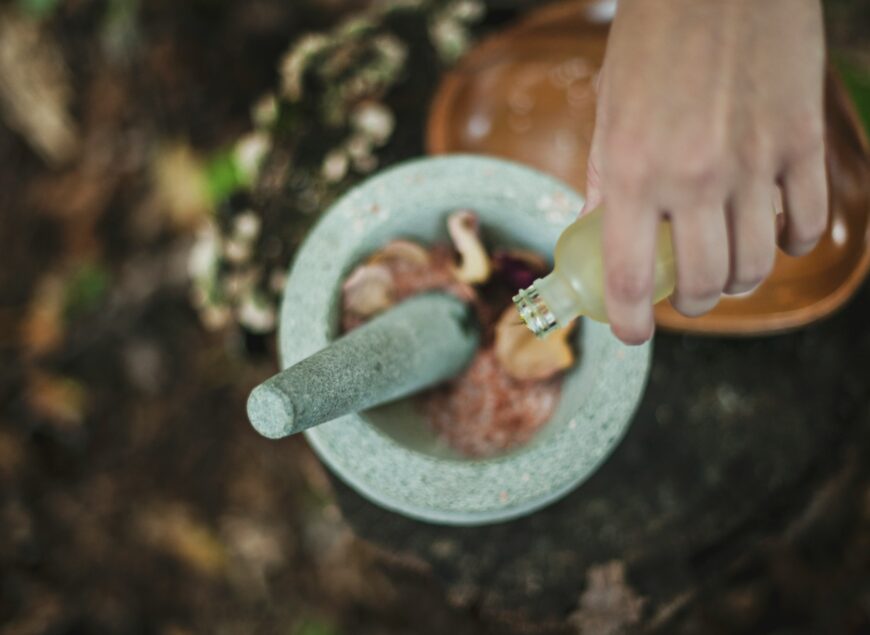 מה חשוב לבדוק לפני שמכניסים שגרה טבעית חדשה לחיים?