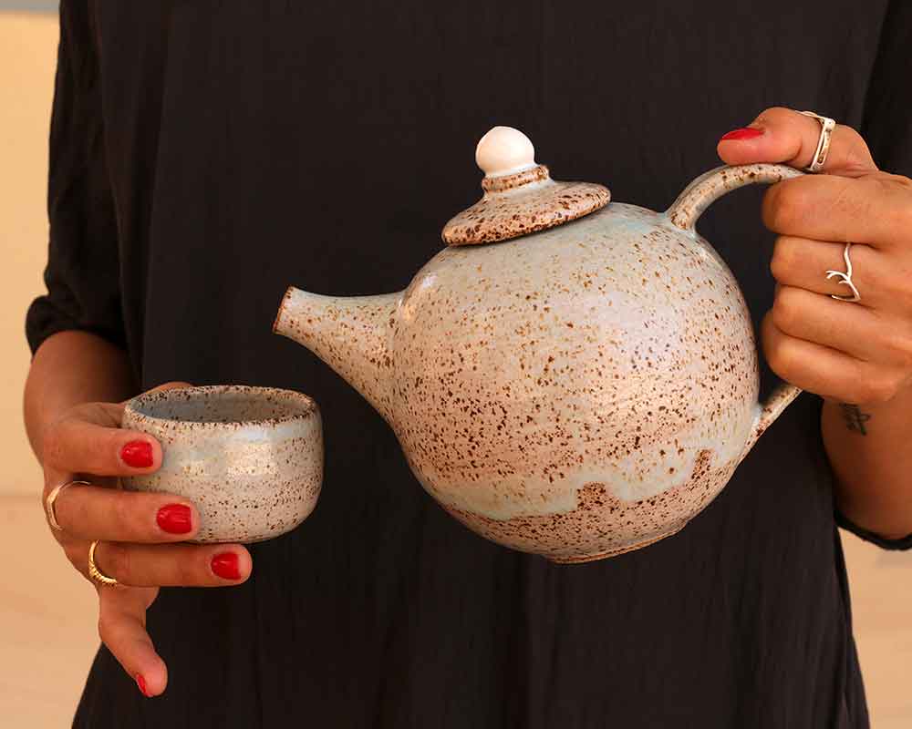 סט להגשת תה ירוק מנוקד לרכישה אונלין באתר נאות סמדר - Neot Semadar